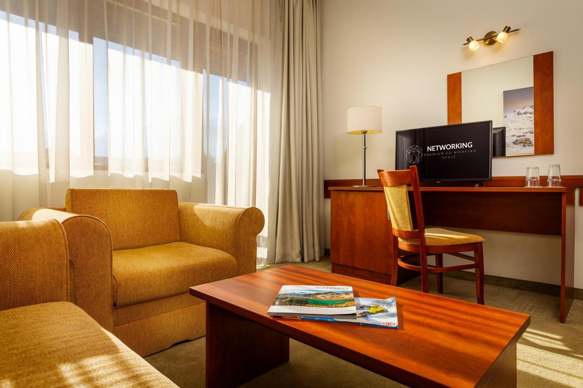 Coliving Bansko, The Social Hotel By Networking Premium バンスコ エクステリア 写真